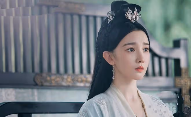曾經土到掉渣，現今光彩照人的7位女星，個個是「逆天改命」
