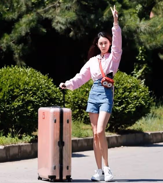 曾經土到掉渣,現今光彩照人的7位女星,個個是「逆天改命」