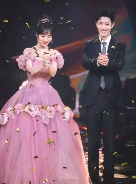 曾經土到掉渣,現今光彩照人的7位女星,個個是「逆天改命」