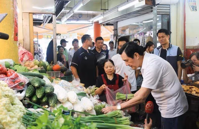 沒錢救母和弟!為助他人陳樹菊賣菜57年所得全部捐出,成立基金會。坦言:為善最樂