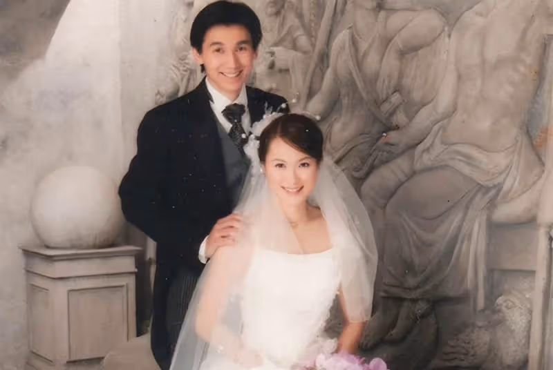 「長孫皇后」童愛玲罕露面,49歲皮膚緊致似少女,戴金表盡顯闊氣