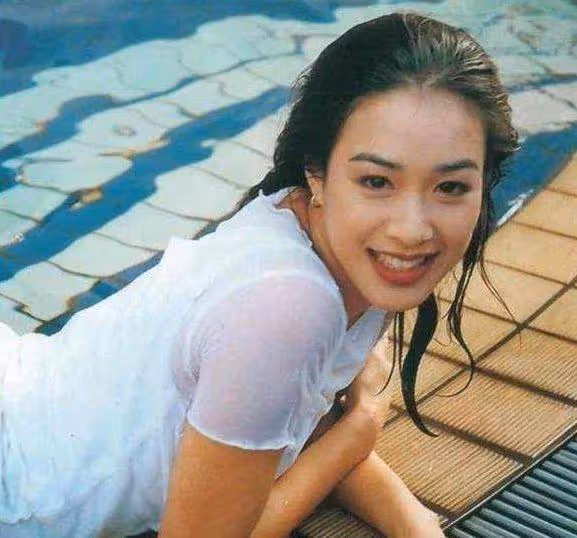3婚2離!3婚帶3女兒「嫁小12歲型男」 50歲遭婆家逼生四胎「她不惜試盡各種偏方」身材發福