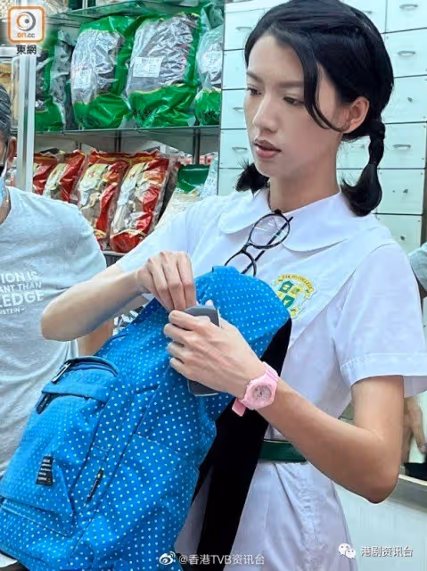 TVB視後學生裝零違和!自揭秘史折短校裙曳曳
