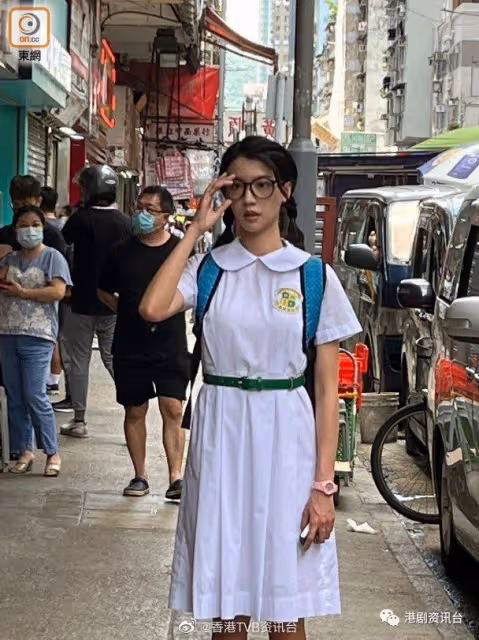 TVB視後學生裝零違和!自揭秘史折短校裙曳曳