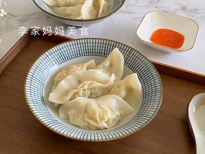 頭伏將至，芹菜白菜靠邊站，餃子就吃這個餡，營養極高好吃不上火