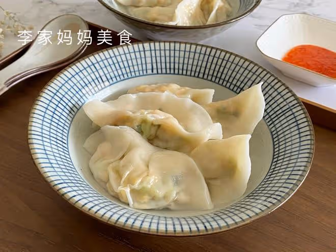 頭伏將至，芹菜白菜靠邊站，餃子就吃這個餡，營養極高好吃不上火