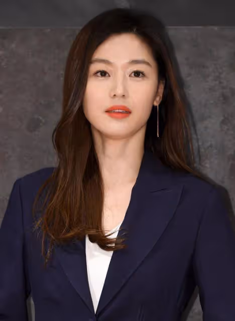 嫁入韓國前1%富有家庭的女明星