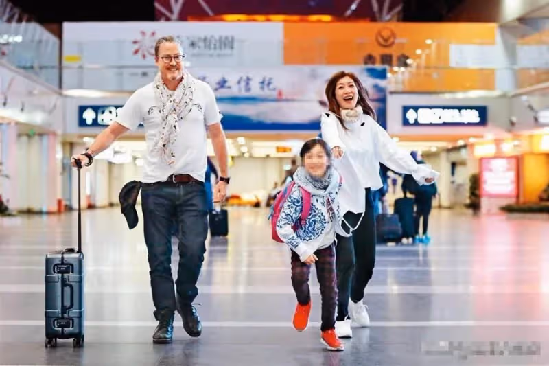 17年婚姻走到今天!夏克立黃嘉千已正式離婚,失婚原因陷入羅生門,互揭對方的短處:愛人變「仇人」
