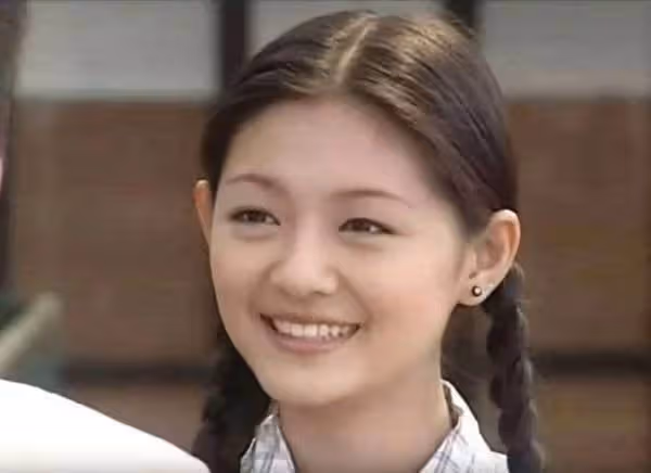 大S年輕時有多美?18年前未P圖曝光,又清純又性感,劉德華稱贊她:美似張曼玉