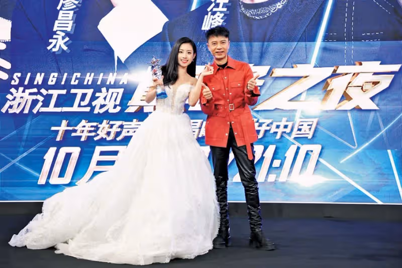 李克勤變「導師天花板」音樂綜藝總播放量近90億　成香港歌手之冠！