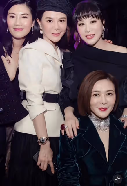 呂良偉一家環遊各國,戴大金表身材健壯,富豪老婆穿弔帶大秀美腿