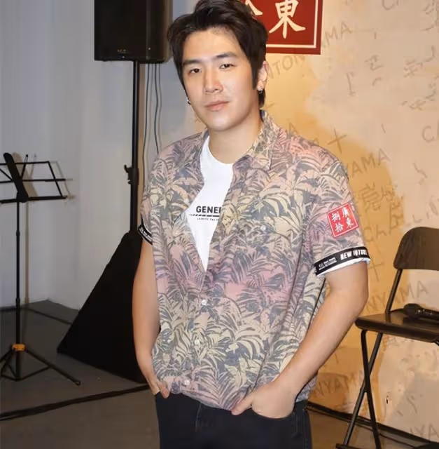 姜大衛夫婦為兒子慶生!27歲愛子像老爸,簽李澤楷公司做直播帶貨