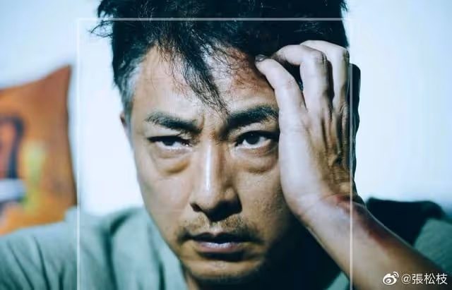 TVB離巢綠葉自曝患病要長期吃藥!55歲依舊帥氣,被封港版宋仲基