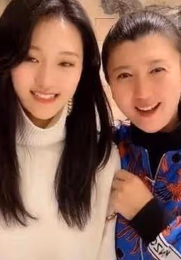 「二人轉女王」閆學晶 為富商丈夫高齡生子 ...