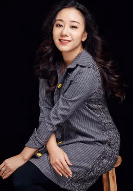 49歲女星身體亮紅燈!眼睛看不清東西,主要任務「抗擊病魔」,不結婚卻想找人配合生子