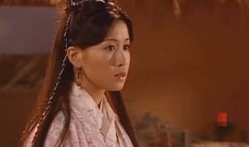 同樣都是演「周芷若」,佘詩曼嬌憨可愛,高圓圓我見猶憐,周海媚版本被金庸稱贊:早知道我就改結局了!