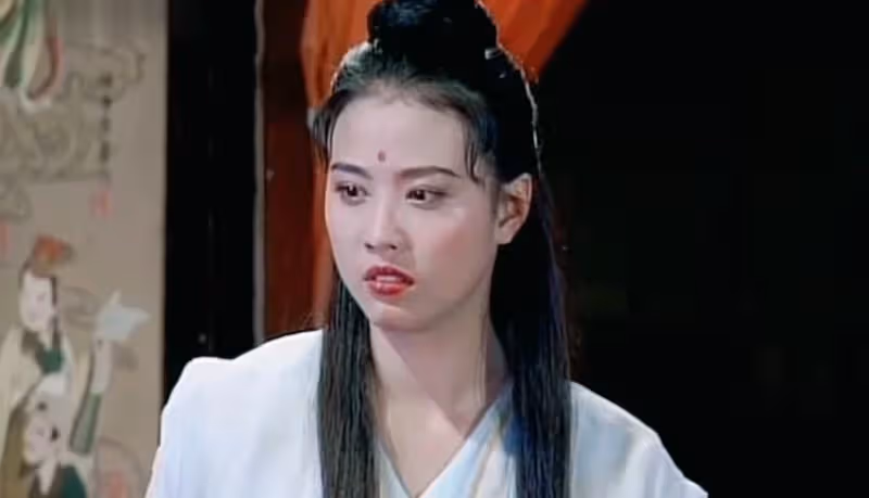 同樣都是演「周芷若」,佘詩曼嬌憨可愛,高圓圓我見猶憐,周海媚版本被金庸稱贊:早知道我就改結局了!