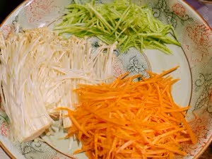 涼拌金針菇