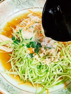 涼拌金針菇