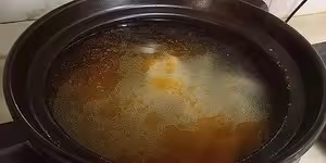 酸蘿蔔鴨掌湯