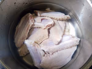 吮指回味 l ㊙️麻辣鴨翅