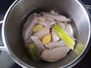 吮指回味 l ㊙️麻辣鴨翅
