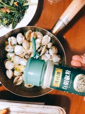快手減脂餐：白葡萄酒煮蛤蜊