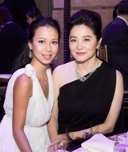 甩臉繼母林青霞!富商父再婚生子「親媽4婚4離」 她連生兩胎「願意當未婚媽媽」:父母婚姻影響我一輩子