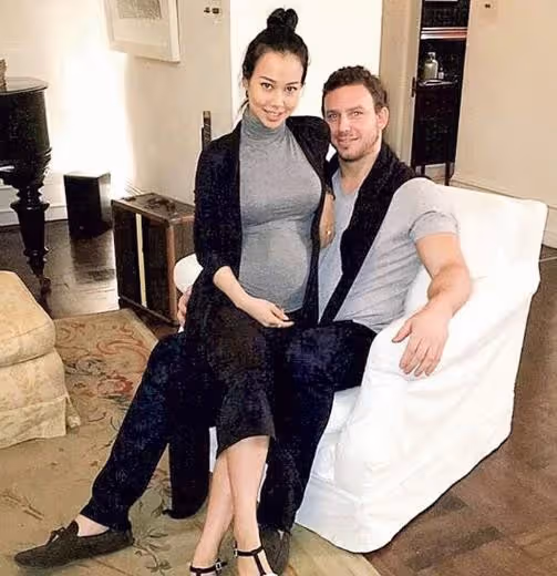 甩臉繼母林青霞!富商父再婚生子「親媽4婚4離」 她連生兩胎「願意當未婚媽媽」:父母婚姻影響我一輩子