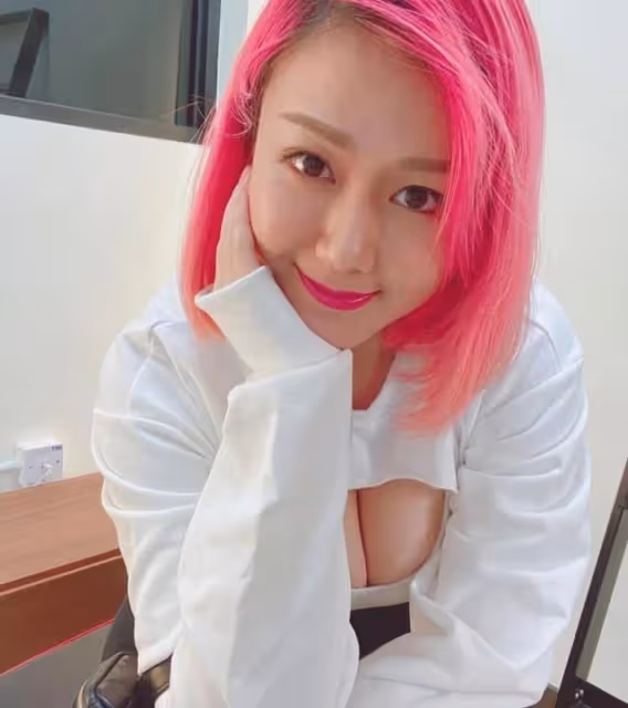 惹火！TVB前女星為不留遺憾推寫真集，傳因過度性感而離婚收場