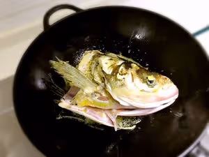 魚頭燉蘿蔔