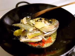 魚頭燉蘿蔔