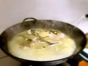 魚頭燉蘿蔔