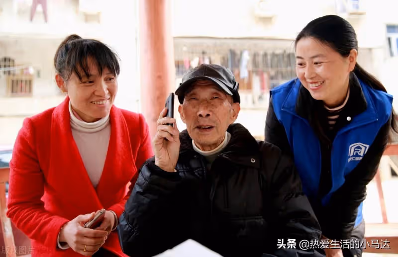 積蓄全給兒女!75歲老人:「在兒女家輪流養老後」我才發現 晚年「守好這3樣」才能舒心又踏實