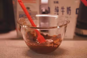 超簡單的微波爐版巧克力冰棒