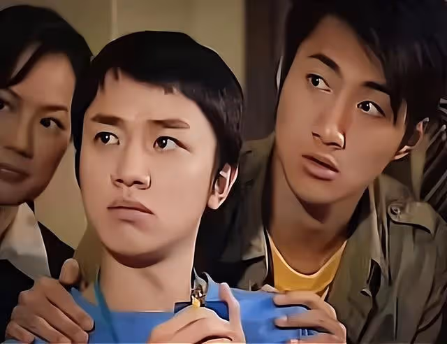 關係曖昧!TVB前男星與男友人KTV十指緊扣,當事人回應新戀情