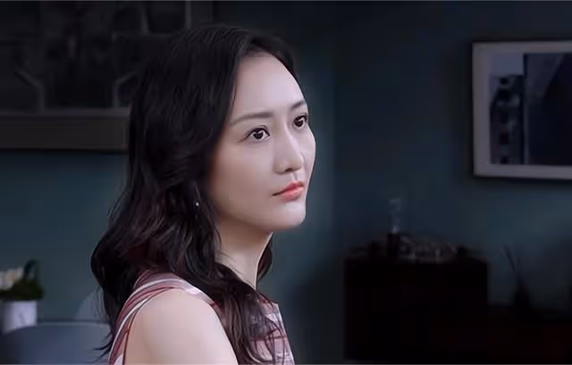一個小三的無奈:隱忍五年終於轉正,又淪為別人的情人,我也不想