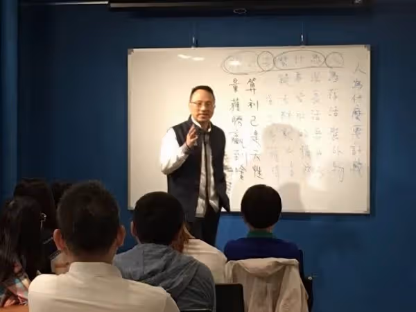 自稱玉皇、觀音!夫妻坐上神壇「供信眾膜拜」:這是神明的高度 他們「狂撈700萬」結局讓人笑了
