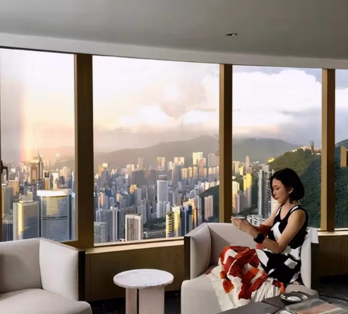 走進關之琳的豪宅，屋內起碼有200平米，出門就到達維多利亞港