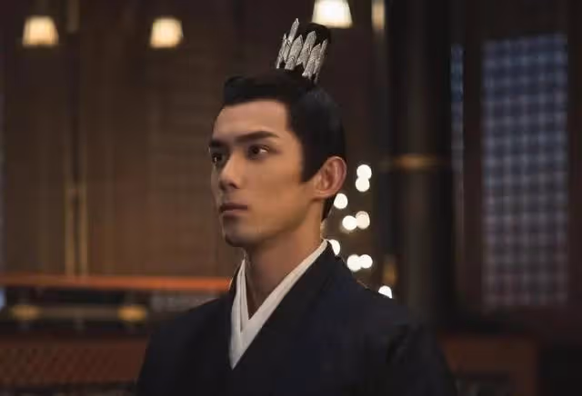 不愧是「年輕老演員」,演美強慘少年將軍,還有誰比吳磊更合適