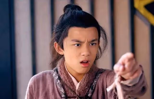不愧是「年輕老演員」,演美強慘少年將軍,還有誰比吳磊更合適