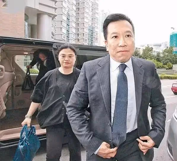 「最慘亞洲女首富」,生前痴情丈夫,死後卻被風水大師曝光私密照