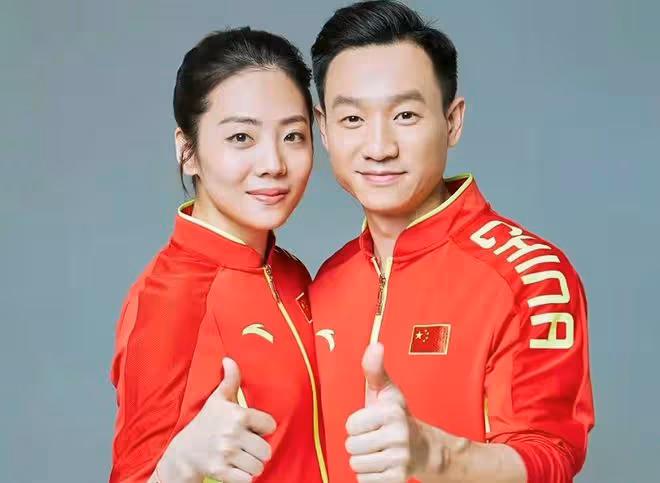 曝楊威買武漢千萬豪宅,現身售樓部周圍一圈人,房子單價直逼6萬