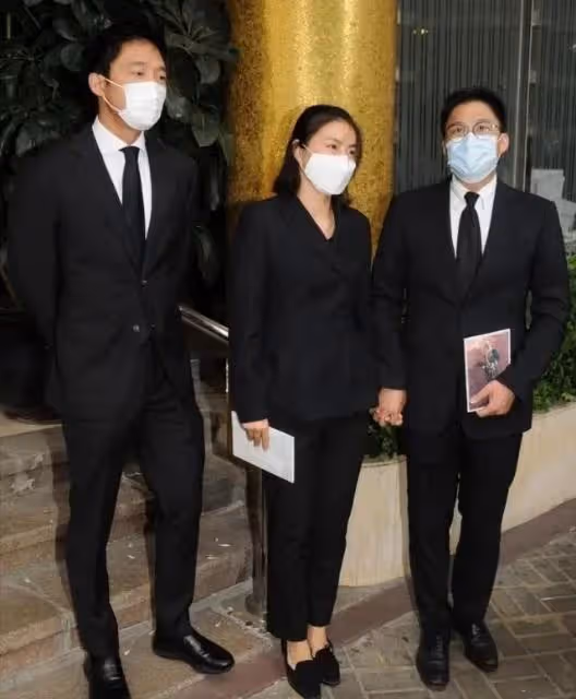 賭王最美的孫女!3歲痛失雙親成孤兒「大婚爺爺親自送出嫁」今現身告別式「低調打扮」仍難掩名媛氣質