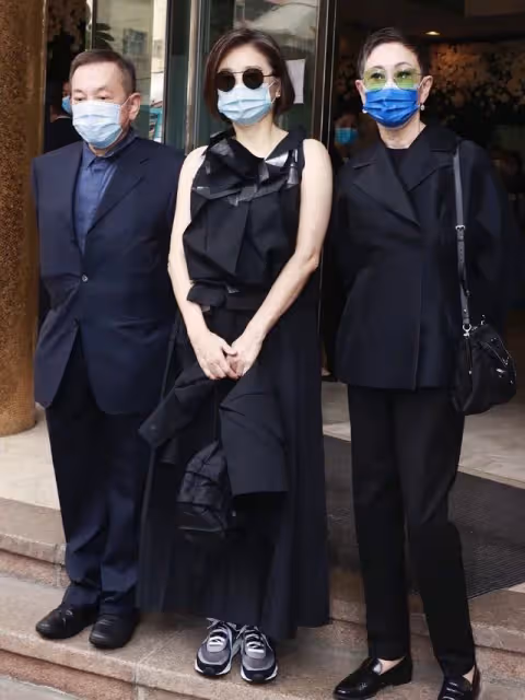 賭王最美的孫女!3歲痛失雙親成孤兒「大婚爺爺親自送出嫁」今現身告別式「低調打扮」仍難掩名媛氣質