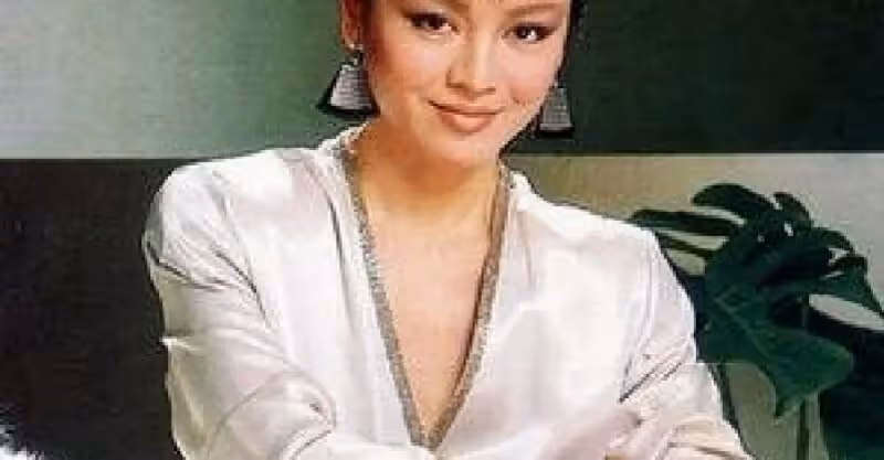 她25歲未婚產子！崔苔菁當年「挺8月孕肚」斷開四個月戀情　如今投入佛祖懷抱：「我不再眷戀了」