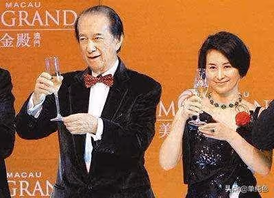 沒人再像你!何超瓊與天王陳百強相愛「卻被迫家族聯姻」男方長眠「她堅持已婚扶靈」從此不談感情