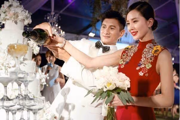 差17歲父女戀被酸!劉詩詩親吐心聲「是我配不上吳奇隆」 罕曝婚後生活「不需要刻意去說」酸民全服了