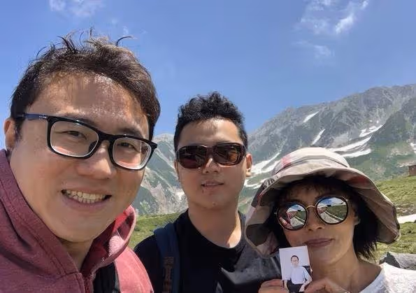 身教大過一切!譚敦慈教出2醫生兒「書房教育法」絕對不責罵,老公從小就灌輸:讀書是自己的責任