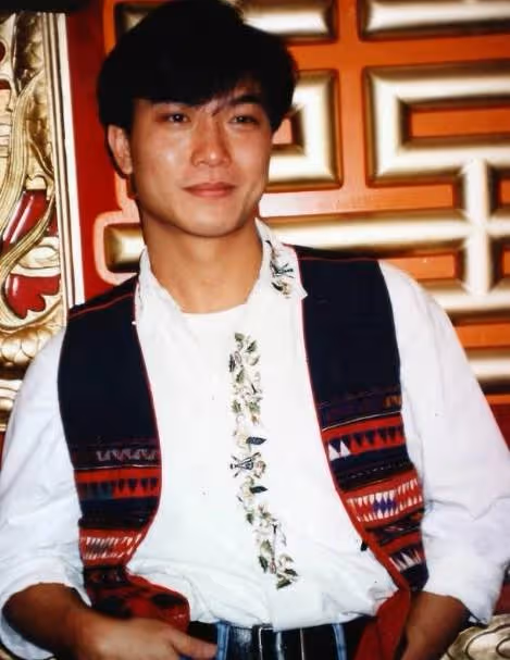 錢小豪和林正英的「師徒情緣」,周潤發給他做配角,因「怪癖」自毀前程,如今他怎樣了?